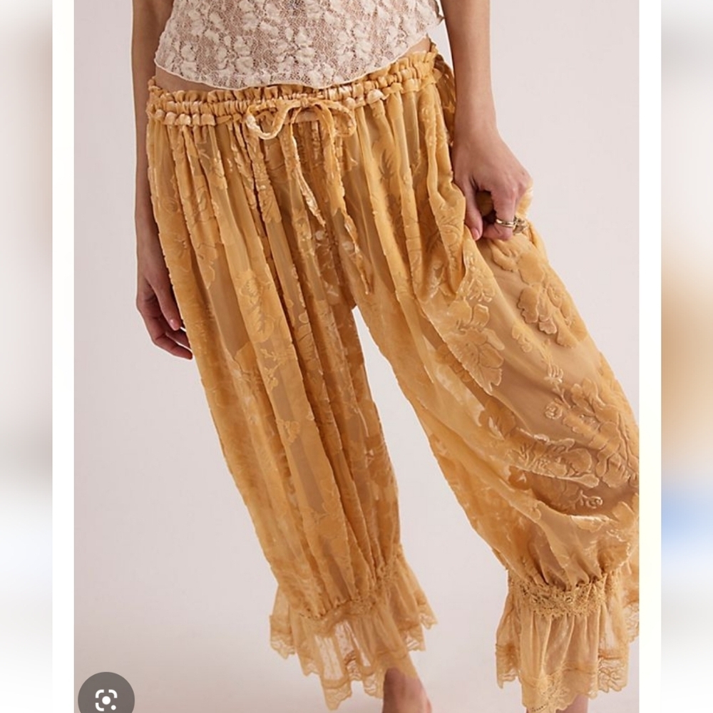 SOLD OUT ONLINE Free People Intimately FP Forever Young Velvet Burnout Pant NWT